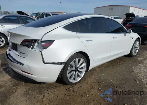 2020 Tesla Model 3 Long Range Dual Motor All-Wheel Drive z USA, uszkodzony, nr VIN 5YJ3E1EB2LF621003